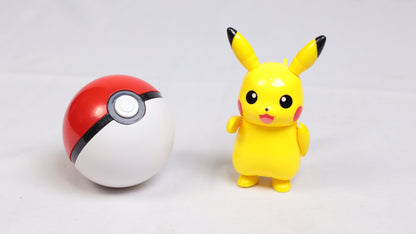 Pokémon Articulado - Pikachu na Pokébola (na Caixa)